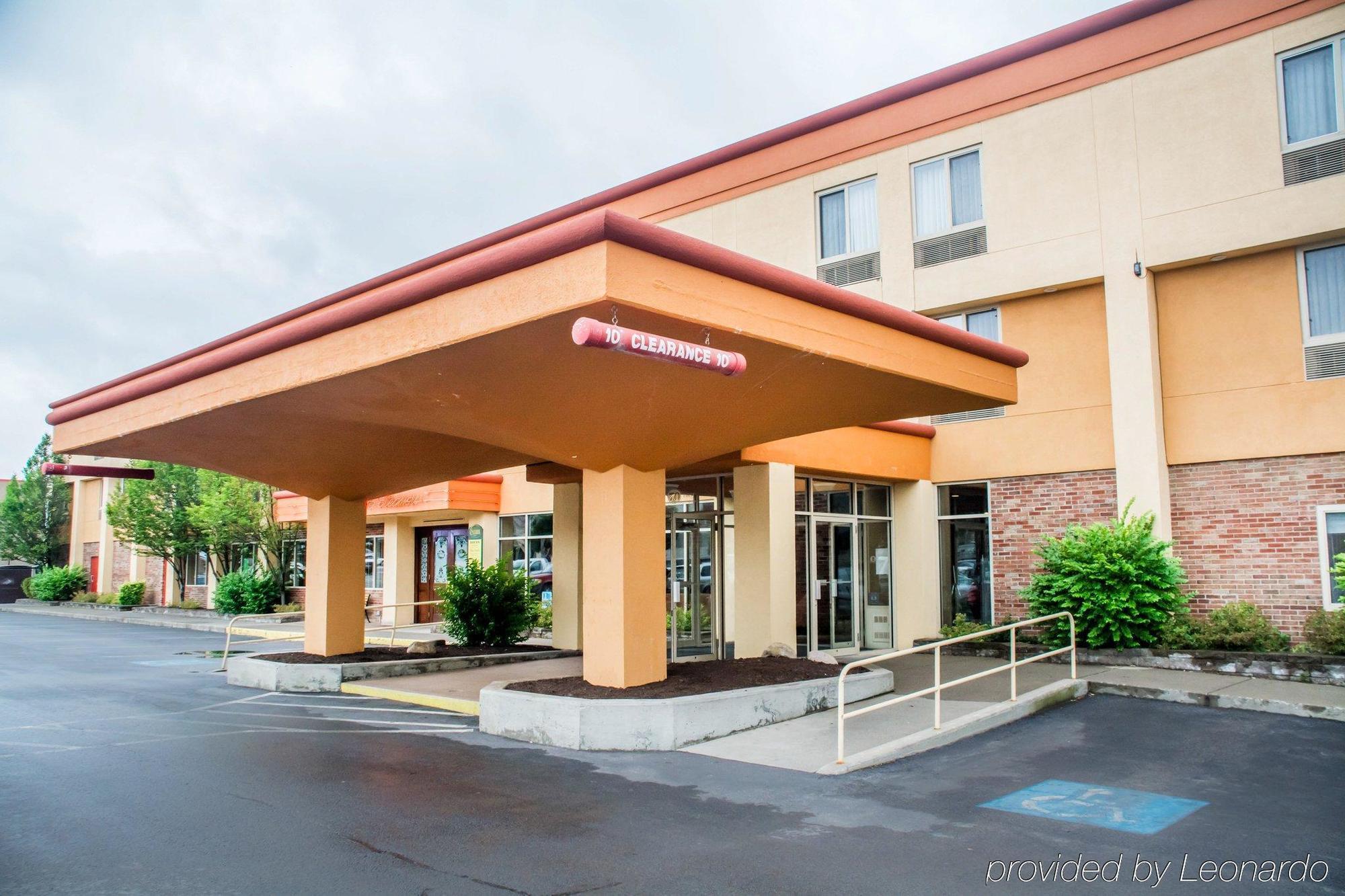 Clarion Hotel & Suites Riverfront Oswego Exteriér fotografie