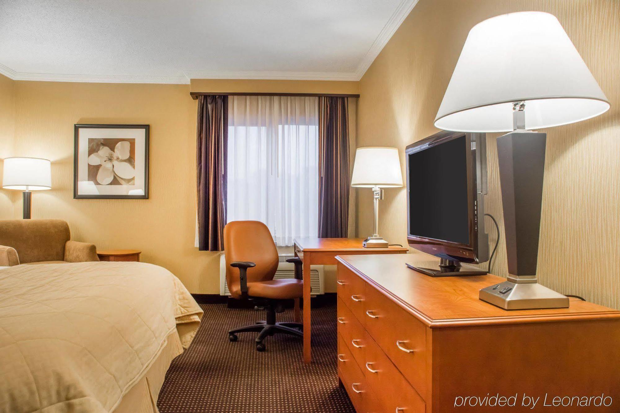 Clarion Hotel & Suites Riverfront Oswego Exteriér fotografie